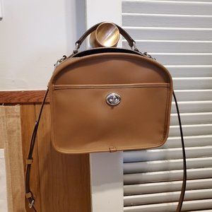 Coach lunch pail bag in tan - pristine condition
